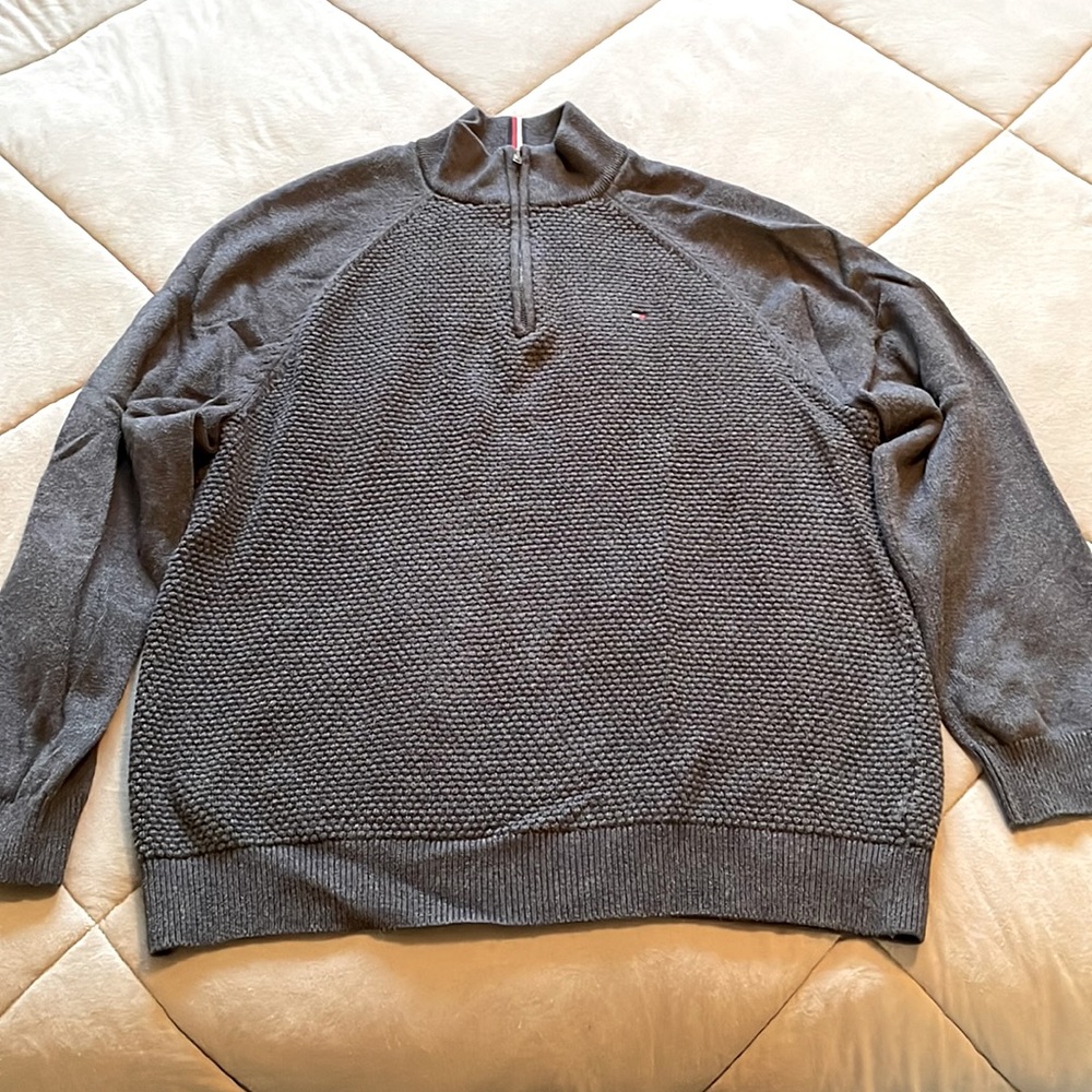Men’s Tommy Hilfiger Gray 1/4 Zip Sweater
